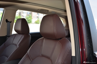 2017款宝骏560 1.5T DCT旗舰型7座