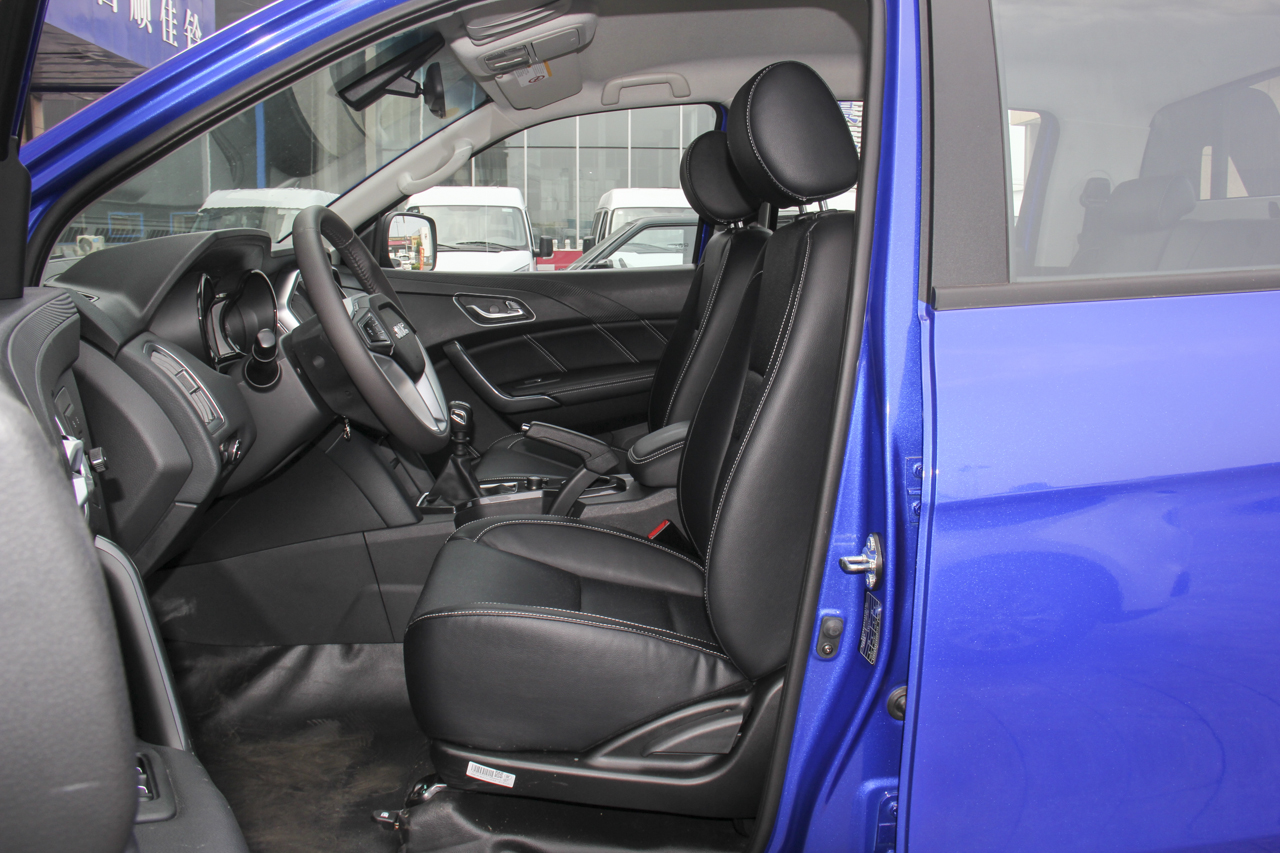 2017款域虎7 2.4T手动柴油四驱豪华版JX4D24A5L