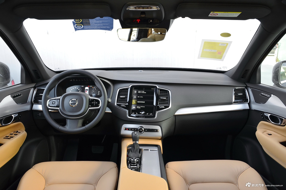 2018款沃尔沃XC90升级版 2.0T自动 T6智逸版