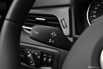 2018款宝马2系旅行车218i 1.5T自动时尚型