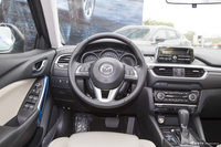 2017款阿特兹2.0L自动蓝天时尚版