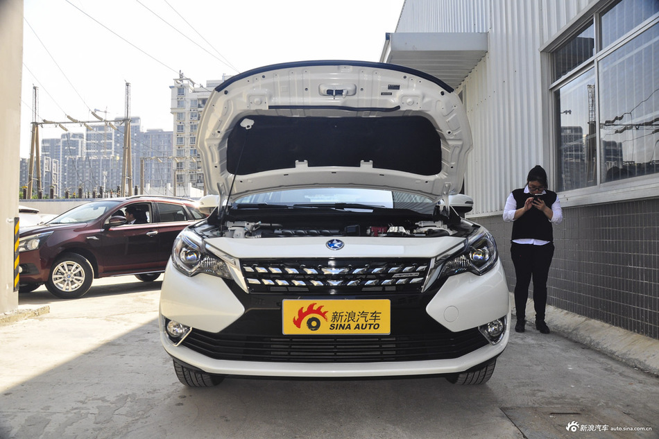 2017款启辰T90 2.0L手动智尚版