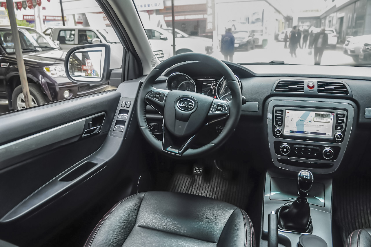 2015款帅铃T6 2.0L手动汽油旗舰型HFC4GA3-3D