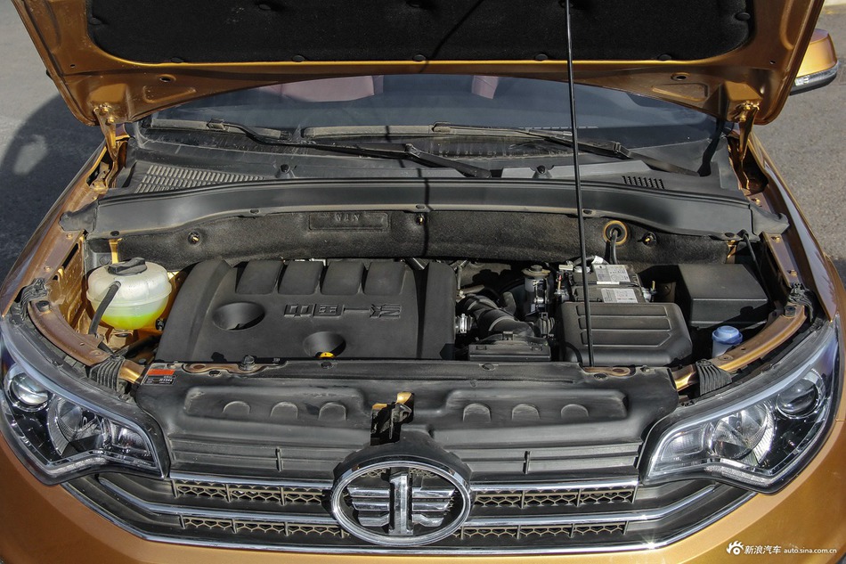 2016款森雅R7 1.6L自动尊贵型