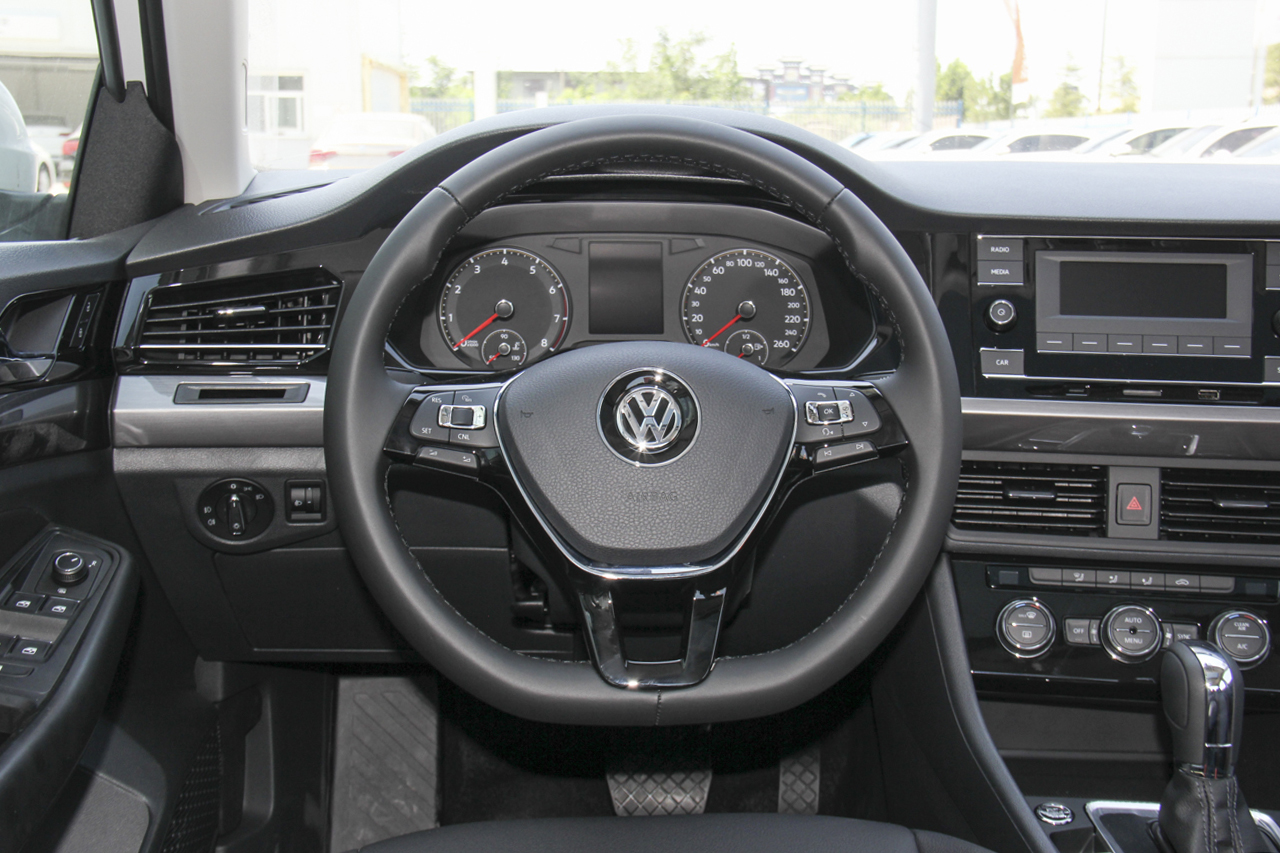 2019款宝来 1.5L自动精英型