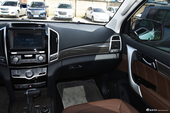 2016款哈弗H9 2.0T自动豪华型7座