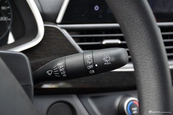 2016款宝骏310 1.2L手动时尚型