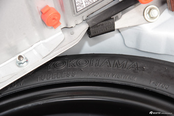 2014款雷克萨斯CT 1.8L自动200h F-Sport双色