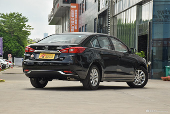 2015款众泰Z500 1.5T 自动豪华型 慕尼黑