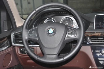2015款宝马X5 2.0T自动xDrive28i