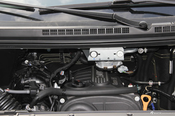 2016款瑞风M4 2.0L手动豪华型