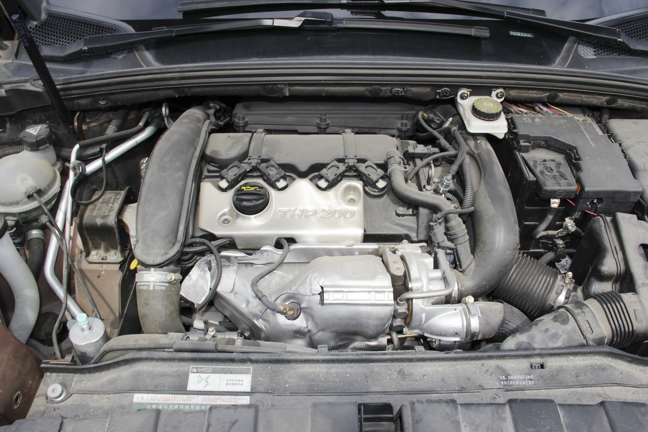 2014款DS 6 1.6T豪华版THP200