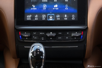 2017款总裁3.0T自动标准型 炭黑