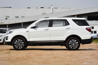 2017款长安CX70 1.5T自动尊擎版