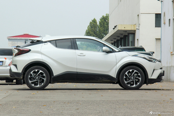 2018款奕泽IZOA 2.0L自动奕炫版