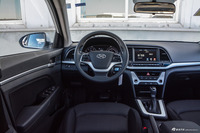 2016款领动 1.6L自动智炫豪华型 