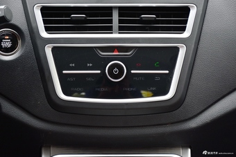 2019款奔腾X40 1.6L自动互联智酷型