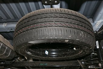 2018款瑞风R3 1.6L手动豪华型