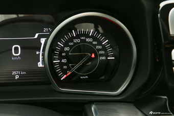 2018款大指挥官2.0T自动四驱耀享版