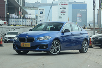 2017款宝马1系120i自动设计套装型 