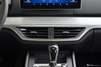 2018款比亚迪唐2.0T 智联尊悦型