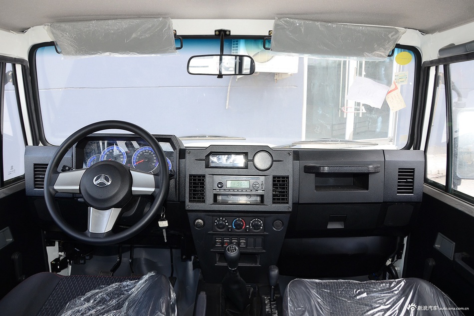 2016款战旗皮卡2.2L手动汽油双排豪华型4G22B