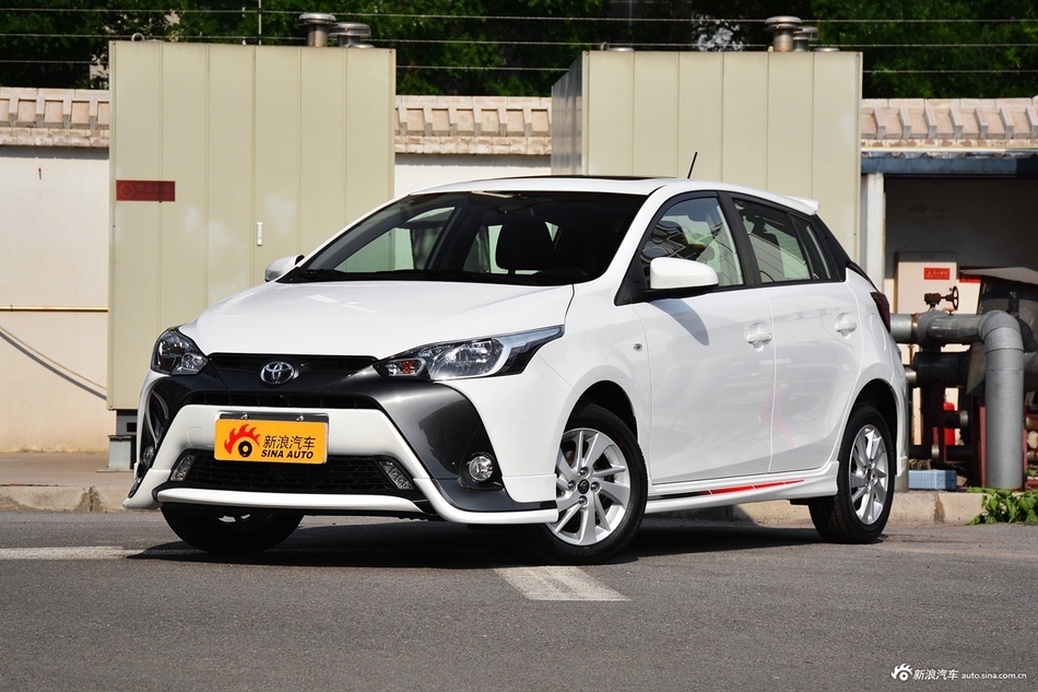 新车展厅：到店实拍新款YARiS L致炫