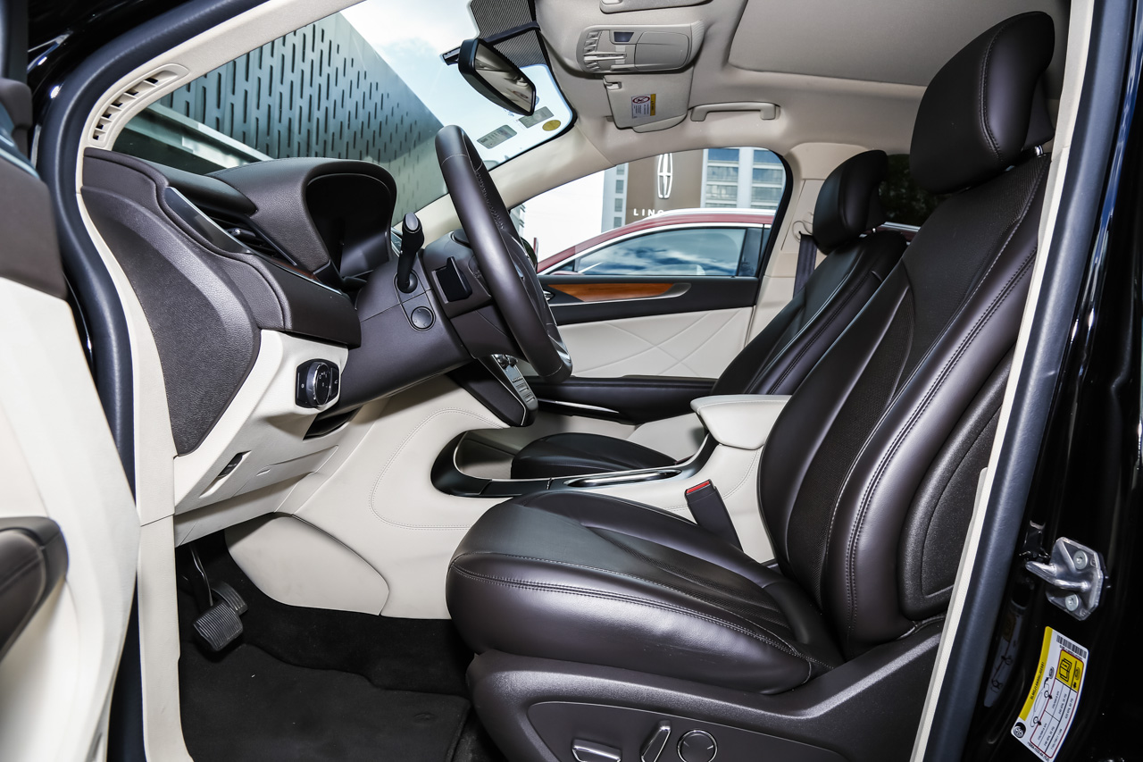 2016款林肯MKC 2.0T自动两驱尊雅版