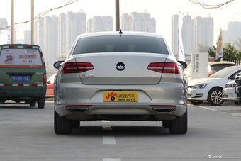 2018款迈腾2.0T自动380TSI DSG旗舰型