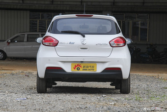 2017款宝骏310 1.5L自动豪华型