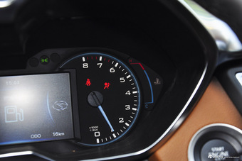 2015款DX7 2.0T手动运动豪华型