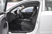 2018款奥迪A3 30周年型1.4T自动Sportback 35TFSI运动型