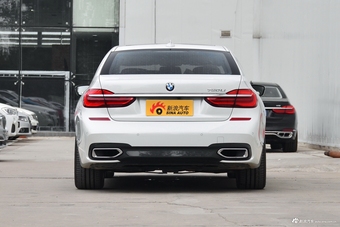 2018款宝马7系730Li 2.0T自动尊享型M运动套装