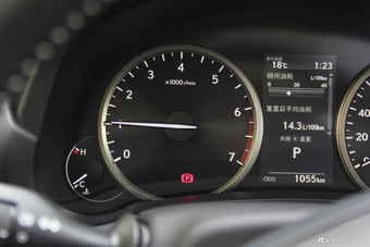 2017款雷克萨斯NX200 2.0L自动全驱锋尚版