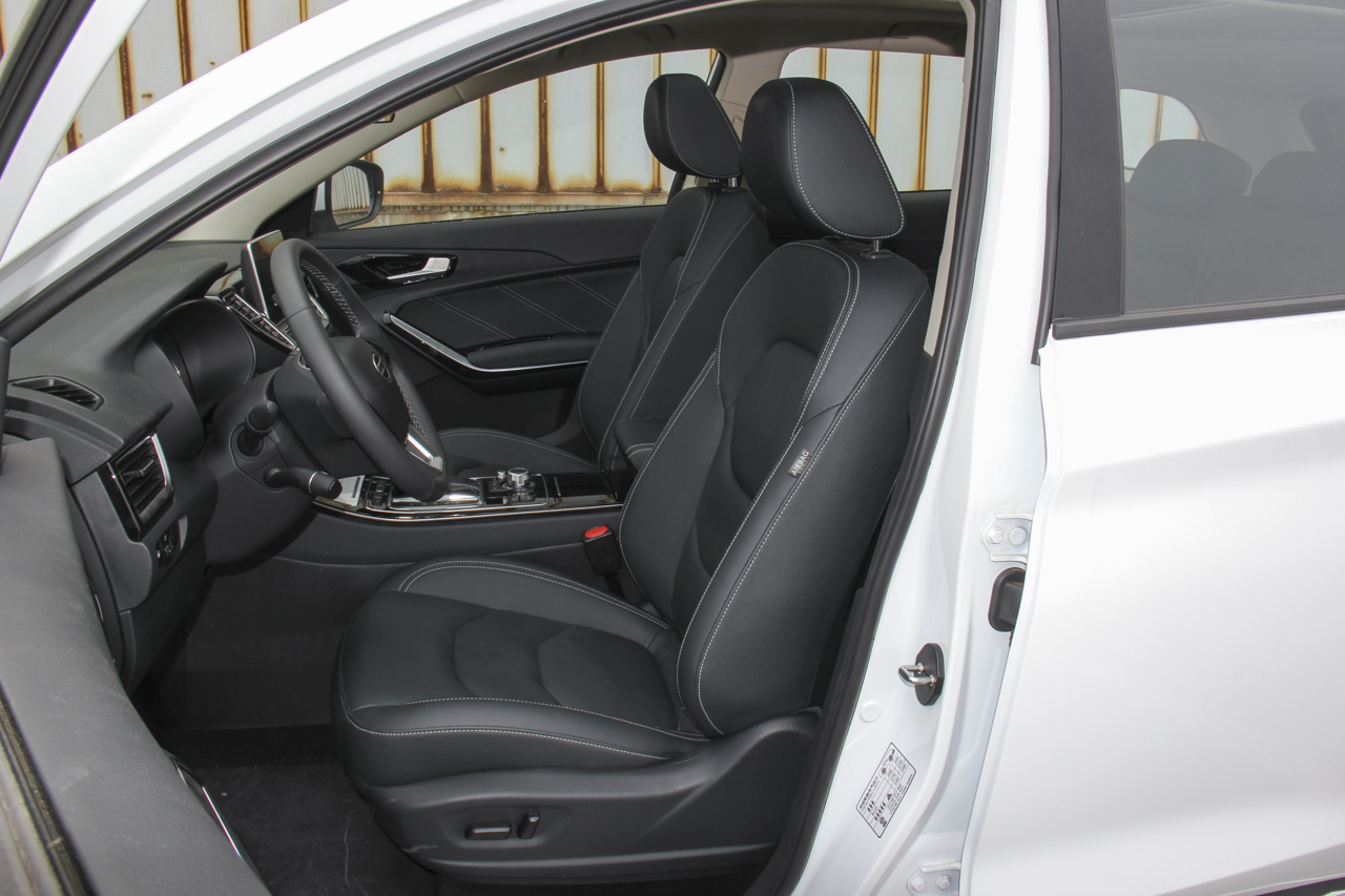 2018款森雅R9 1.2T自动尊贵智悦型