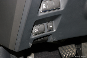 2017款英菲尼迪Q70L 2.5L自动豪华版