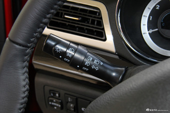 2017款揽福1.9T手动柴油两驱旗舰版7座