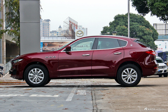 平行进口17款玛莎拉蒂Levante S 3.0T 美规（暂无参数）