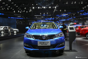 长安悦翔V7 1.0T GDI