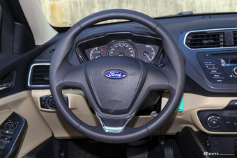 2017款福睿斯1.5L自动舒适型