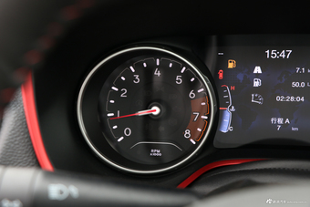 2017款指南者2.4L自动 200TS高性能四驱版