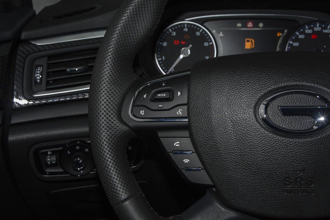 2017款传祺GS7 320T 2.0T两驱豪华型