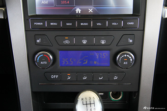 2017款黄海N3 2.5T手动两驱运动版XD25T5