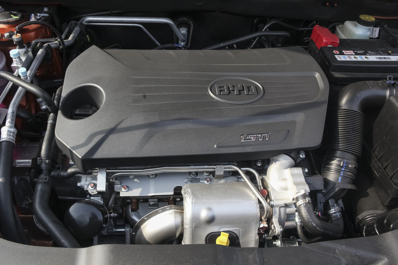 2017款比亚迪宋盖世升级版1.5TI手动精英型 