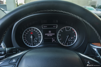 2017款英菲尼迪QX30 2.0T自动四驱极限版