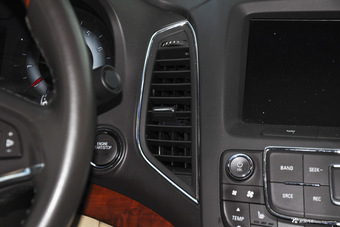 2015款荣威950 2.0T自动豪华行政版