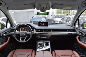 2018款奥迪Q7 3.0T自动45TFSI尊贵型图片