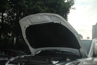 2016款驭胜S350 2.0T自动四驱汽油超豪华版7座