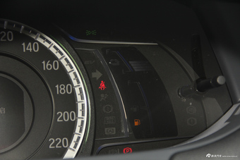 2016款雅阁混动2.0L自动锐领版