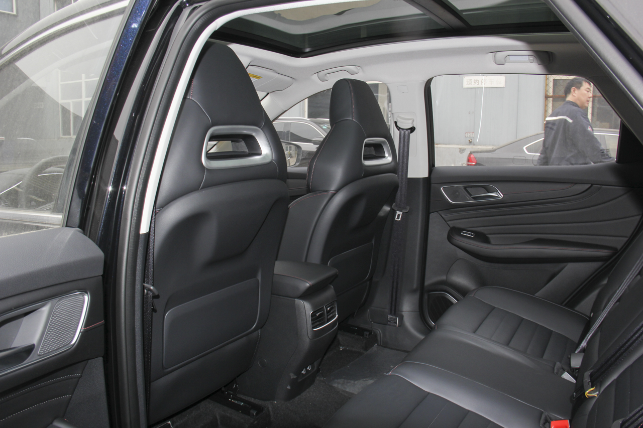 2018款名爵HS 1.5T自动两驱20T荷尔蒙劲情版 